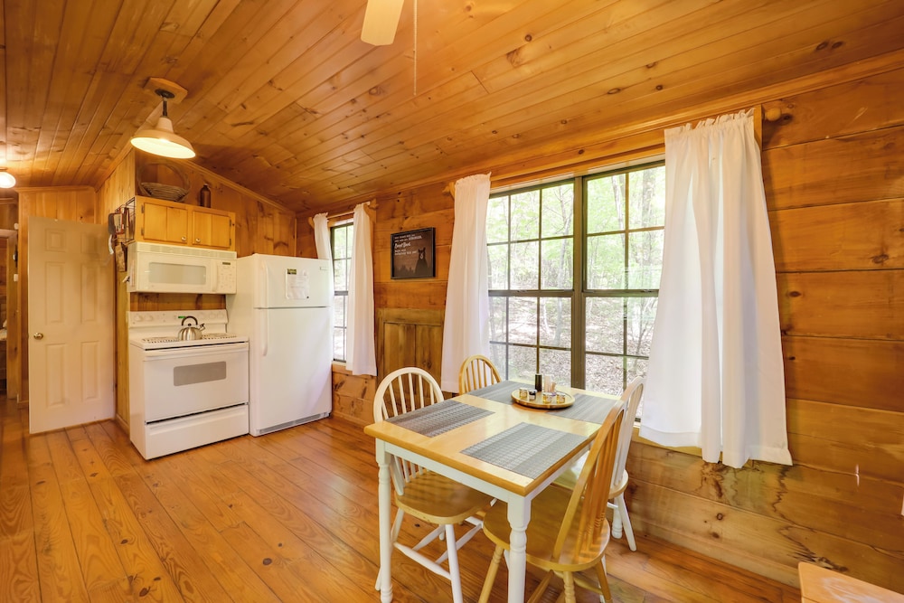 Hike, Soak & Unwind in Nature: Blue Ridge Cabin
