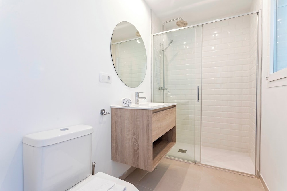 Beautiful 2 bd Apartment With Views to the Cathedral Constituci n IV