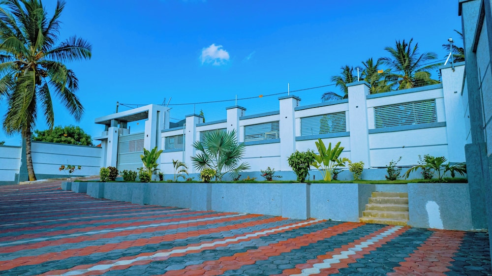 8 Guests - 4 Bedrooms - Dar Es Salaam City