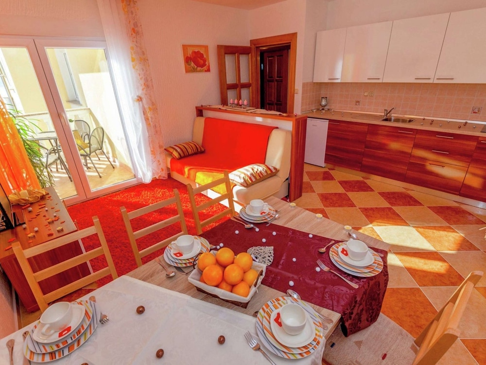 Peaceful Apartment in Dramalj with Hot Tub view 3