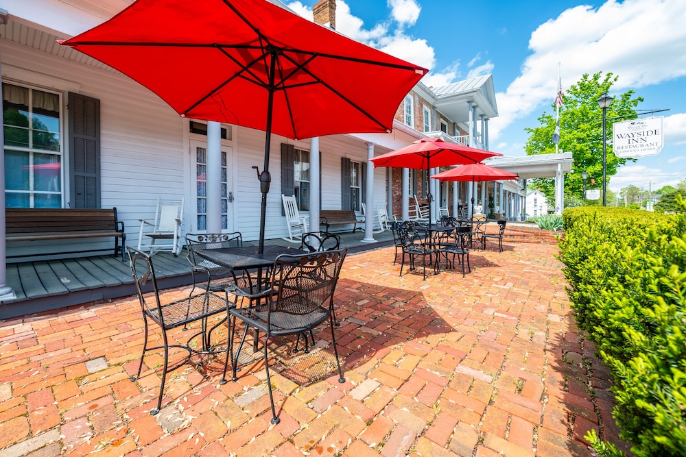 Wayside Inn