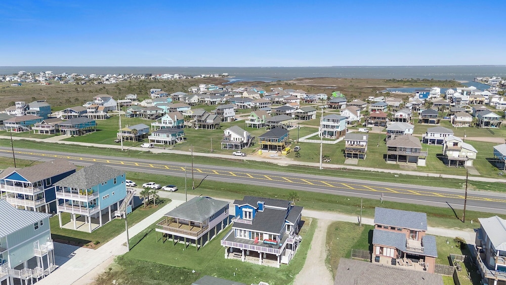 Captain's Manor by Ryson Vacation Rentals