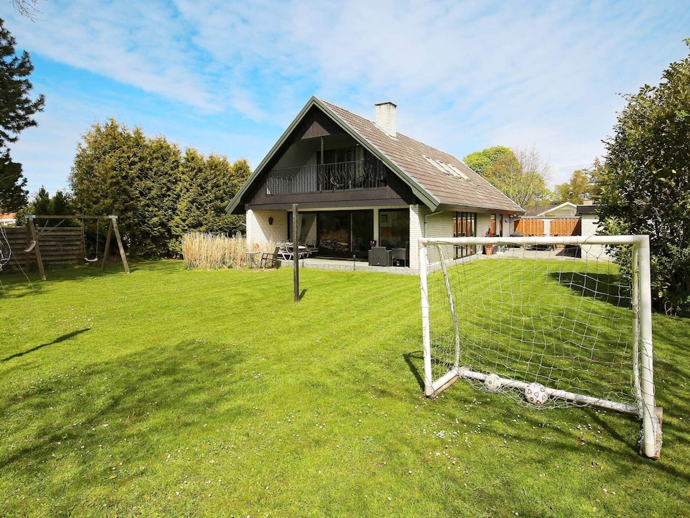 12 Person Holiday Home in Vaeggerlose