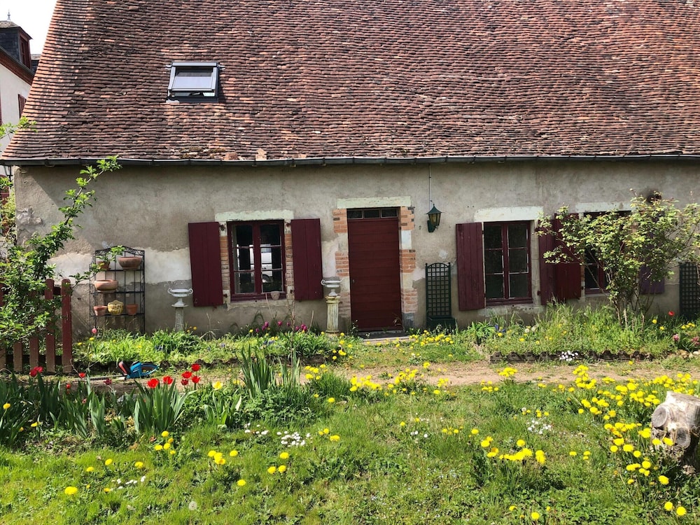 Charming Home by River Allier