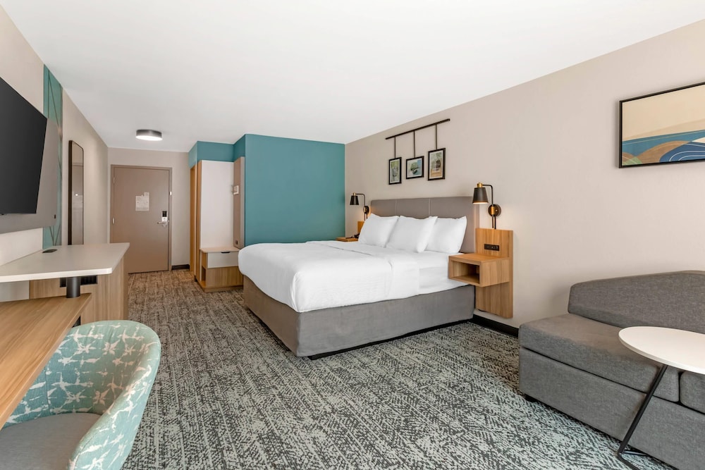 Sleep Inn & Suites
