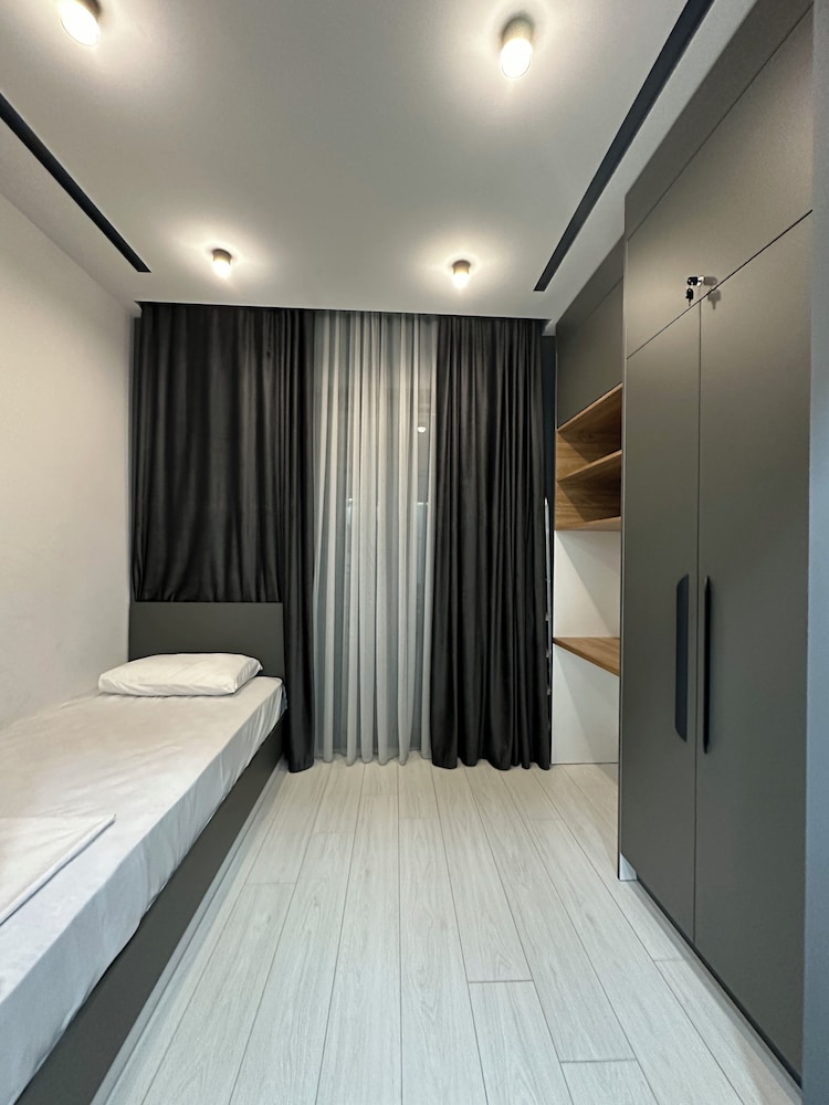 Apartment by Luxe Group ZA444