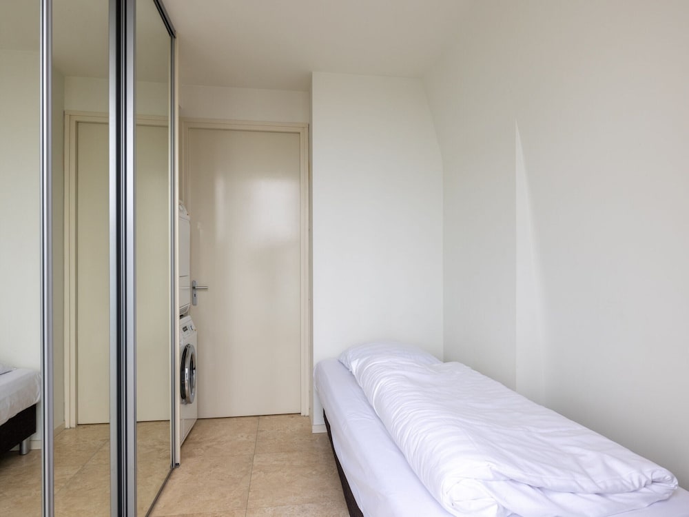 Luxury Apartment in a Residence Right on the Boulevard and the Beach view 5