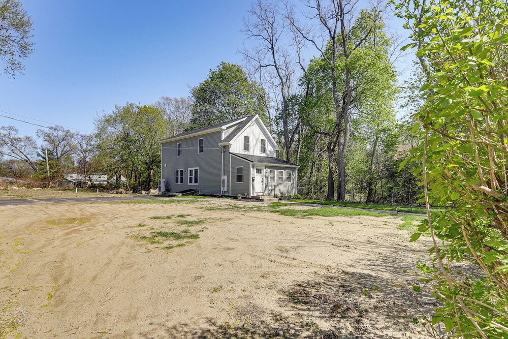 Pet-friendly Home w/ Spacious Yard in Avon!