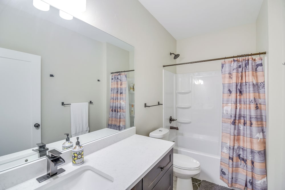 Ski-in/ski-out Granby Townhouse w/ Private Hot Tub view 5