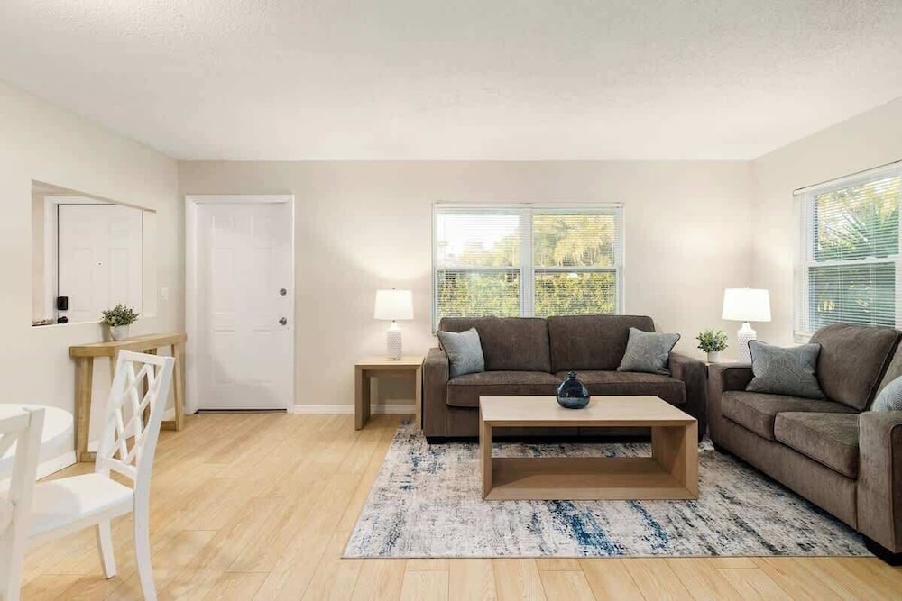 Spacious Duplex Zephyrhills #2