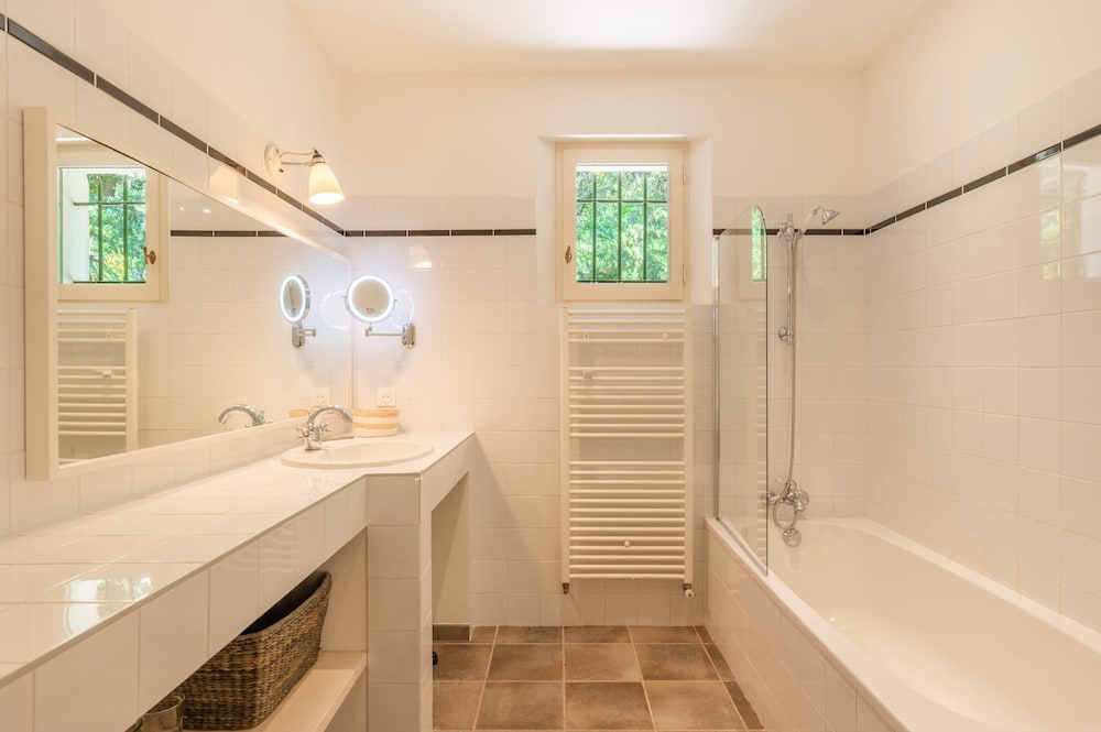 Le Mas Ela a Your Family Haven With Private Pool
