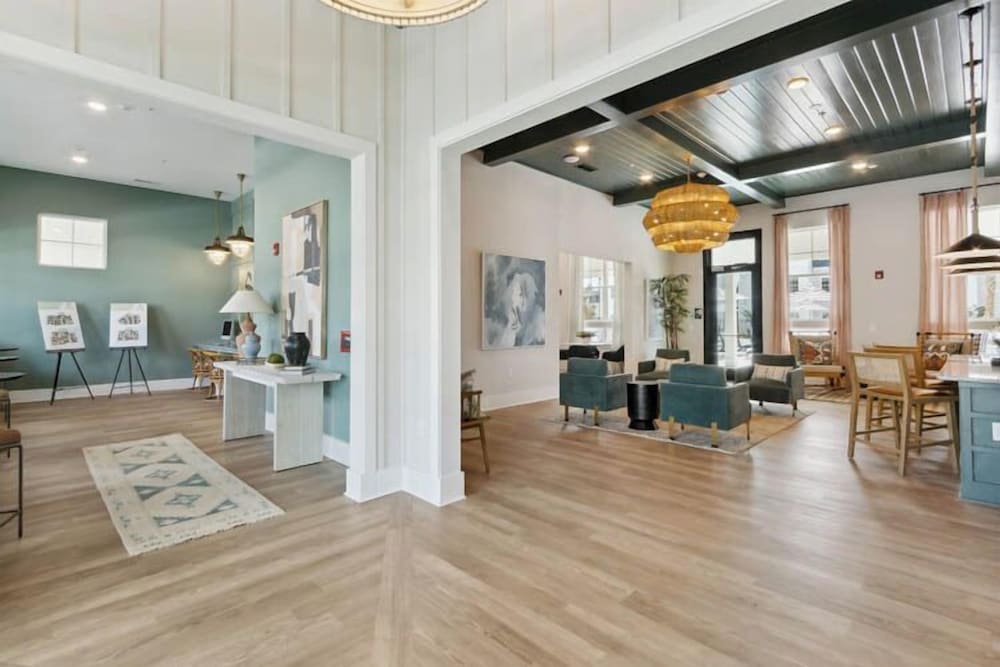 Luxurious Apartments - Pool Gym Bikes