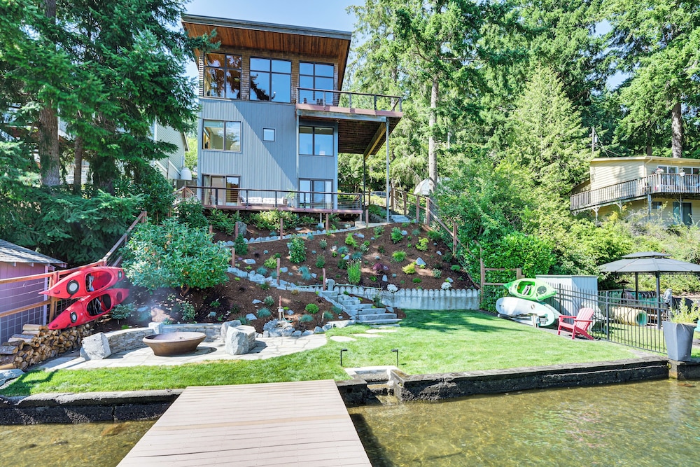 Modern Summit Lake Escape - Spacious Deck w/ View!