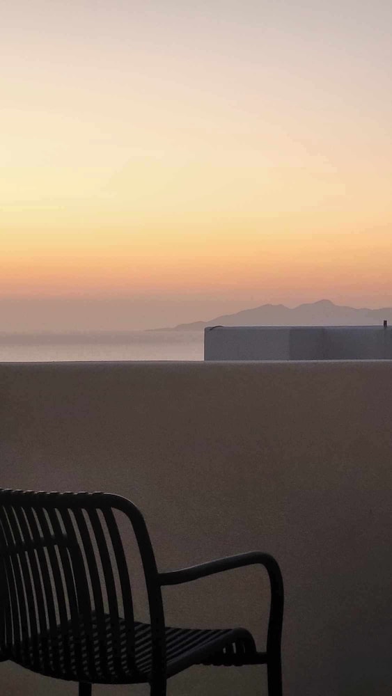 MAEVA Santorini Suites
