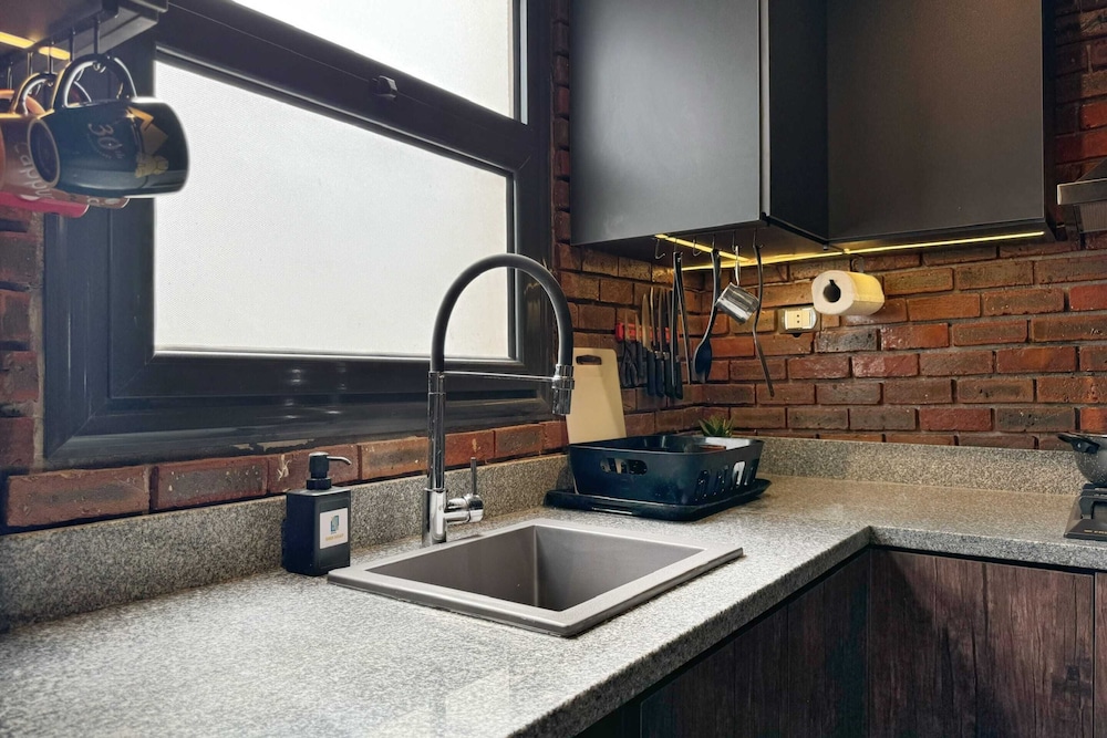 The Built-up 2 BDR Condo 15 min to CAI Airpt