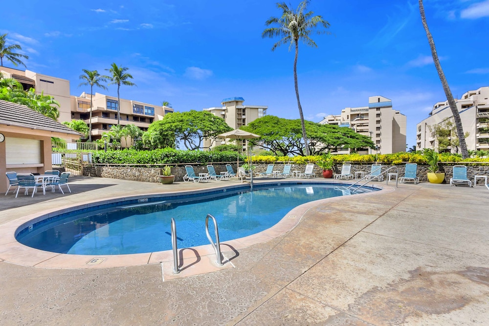 Hotel Kahana Villa - Image 1