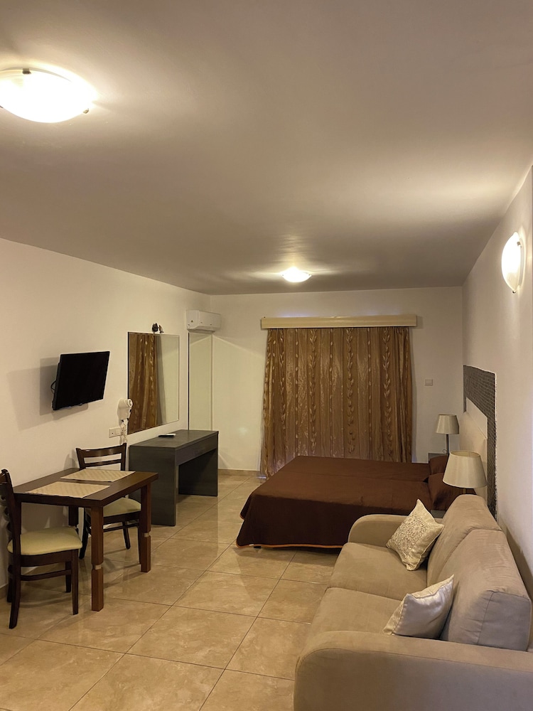 Alexia Hotel Apartments