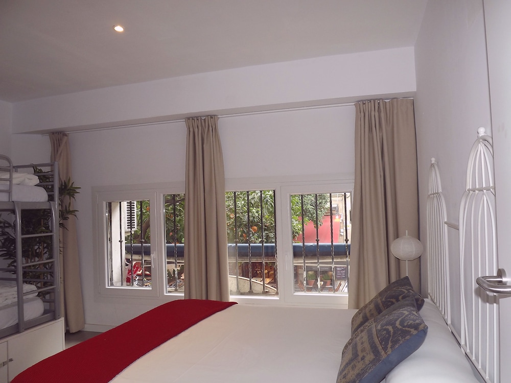ISA SEVILLA Suites
