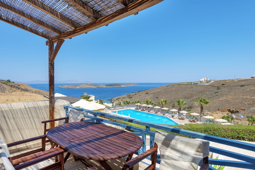Sunrise Beach Suites
