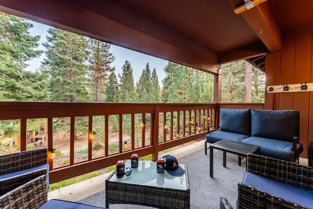 Incline Paradise by Avantstay Walk to Town Lake 5mins to Ski Resort