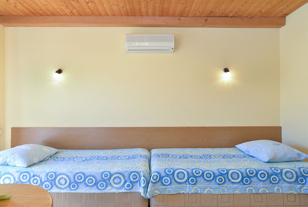 Apartments Pam 379
