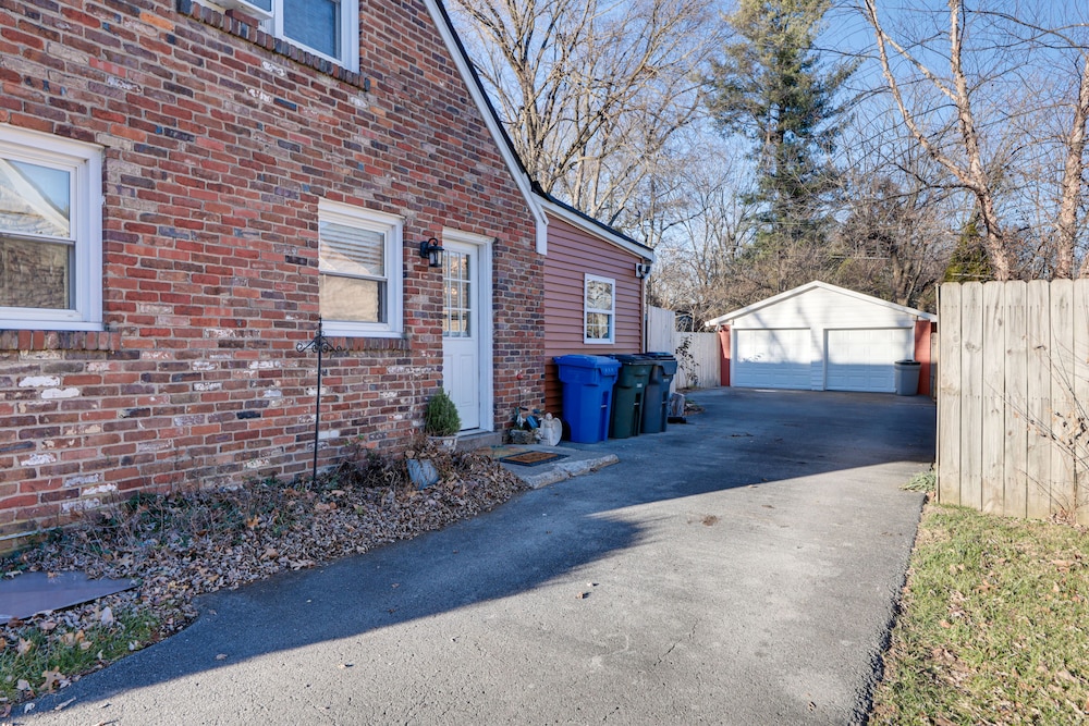 Lexington Vacations - Lovely Lexington Home: 4 Mi to Downtown! - Property Image 3