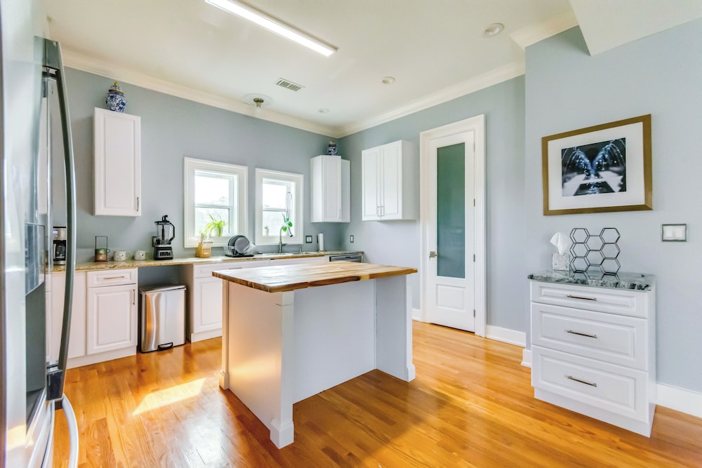 2 Mi to Little Rock River Market: Walkable Getaway