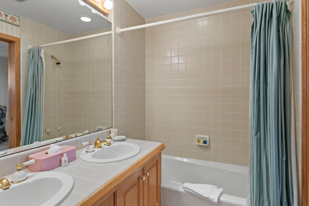 Stag Lodge at Deer Valley Resort - Three Bedroom Residence with Spa #5 3 Condo