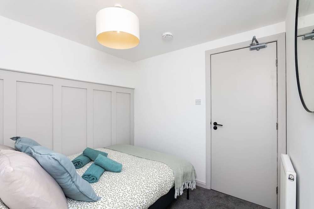 5 Bedroom Apartment - Galashiels