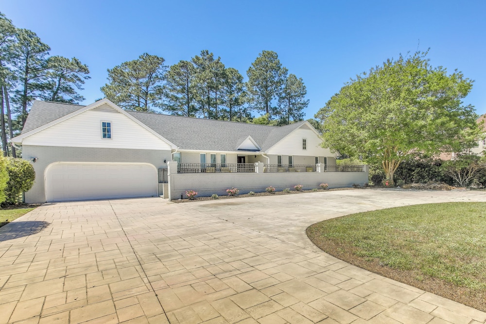 Dine, Shop & Splash: Family Home in Myrtle Beach