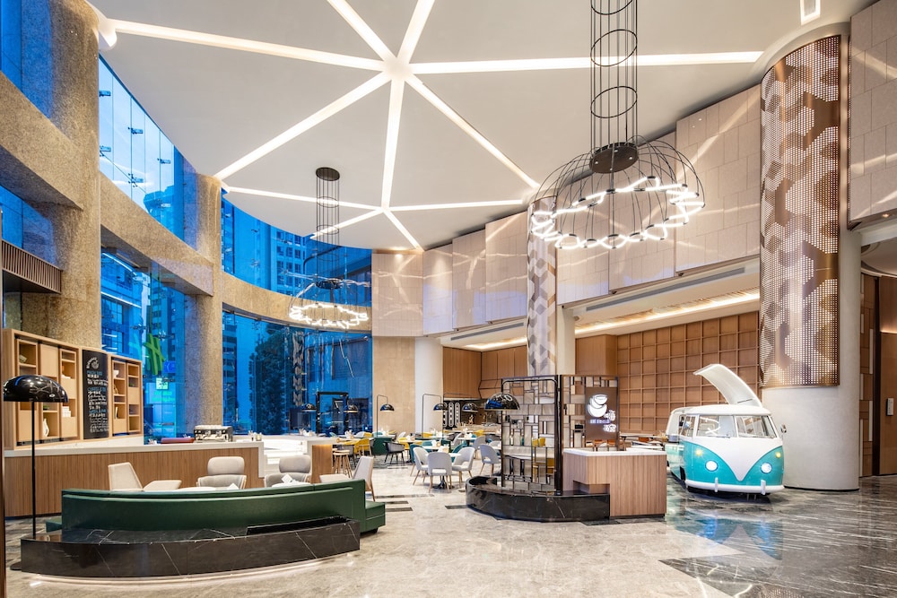 Holiday Inn Shanghai Nanjing Road by IHG 2