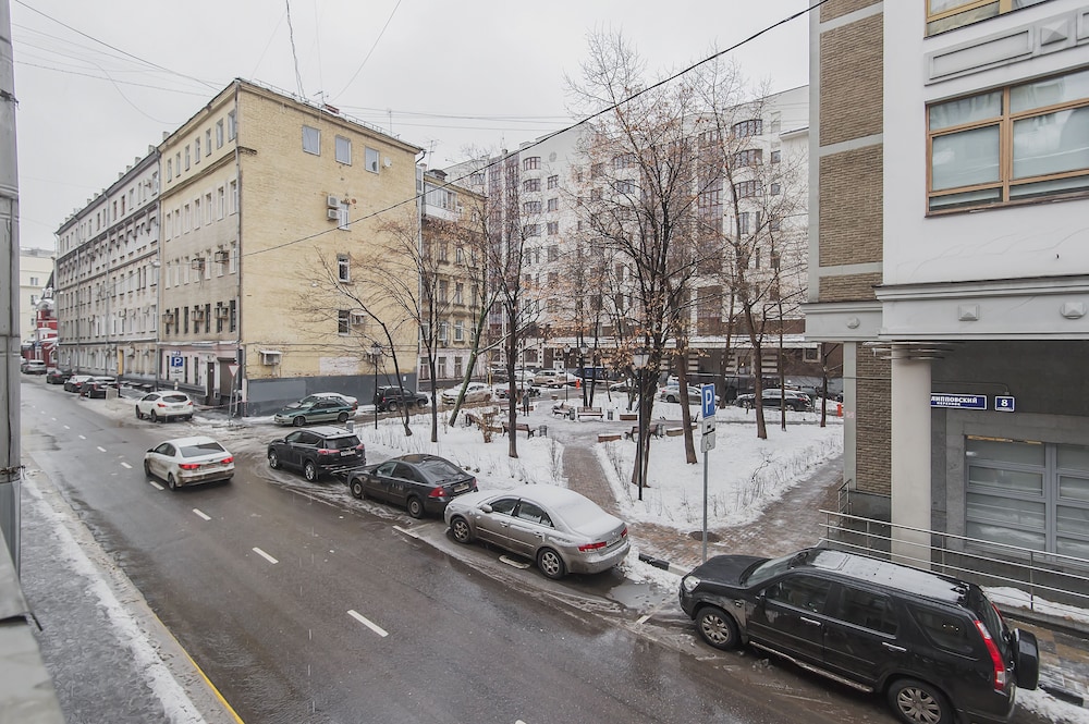 GM Apartments roomy mansion at Arbat