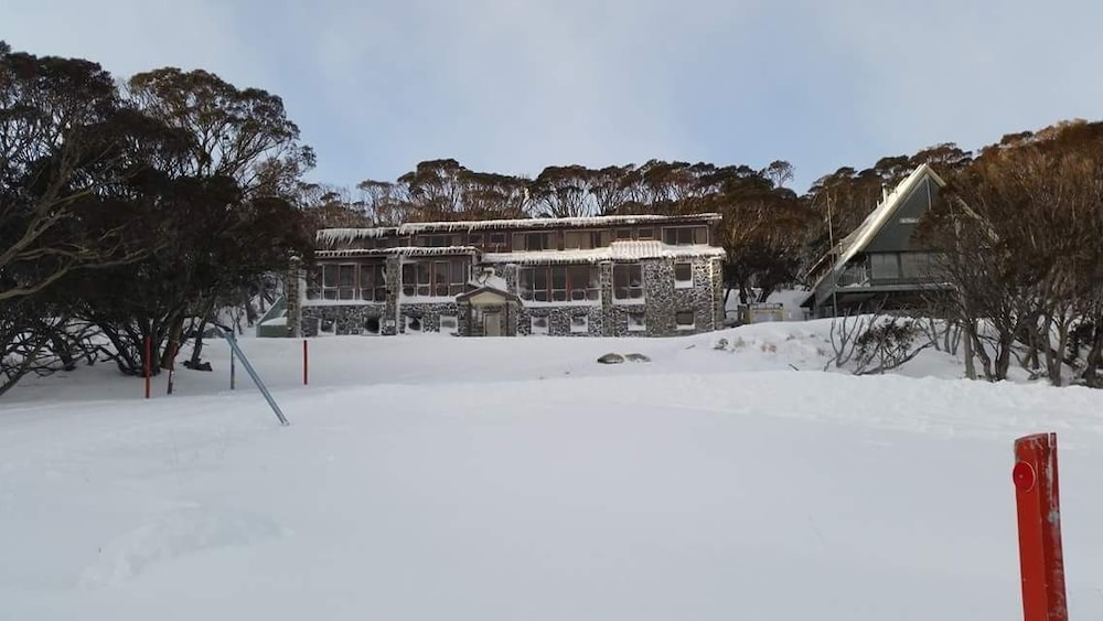 Boonoona Ski Lodge