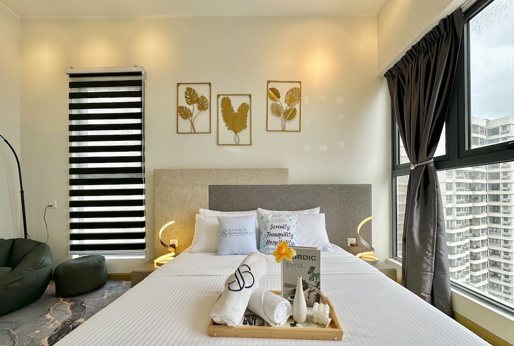 Country Garden Danga Bay Sea View Homestay by Stayrene