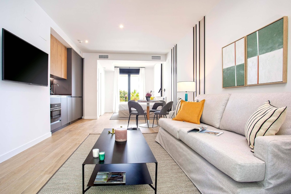 Amazing Studio With Large Terrace Pool and Parking Arruzafa II