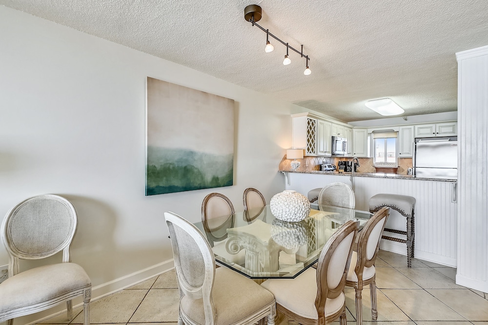 Destin On The Gulf 505 2 Bedroom Condo by RedAwning