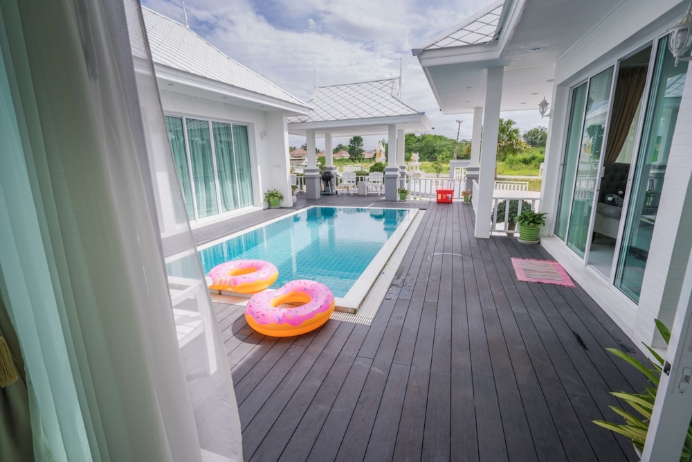 Baan Hua Hin Suk Jung