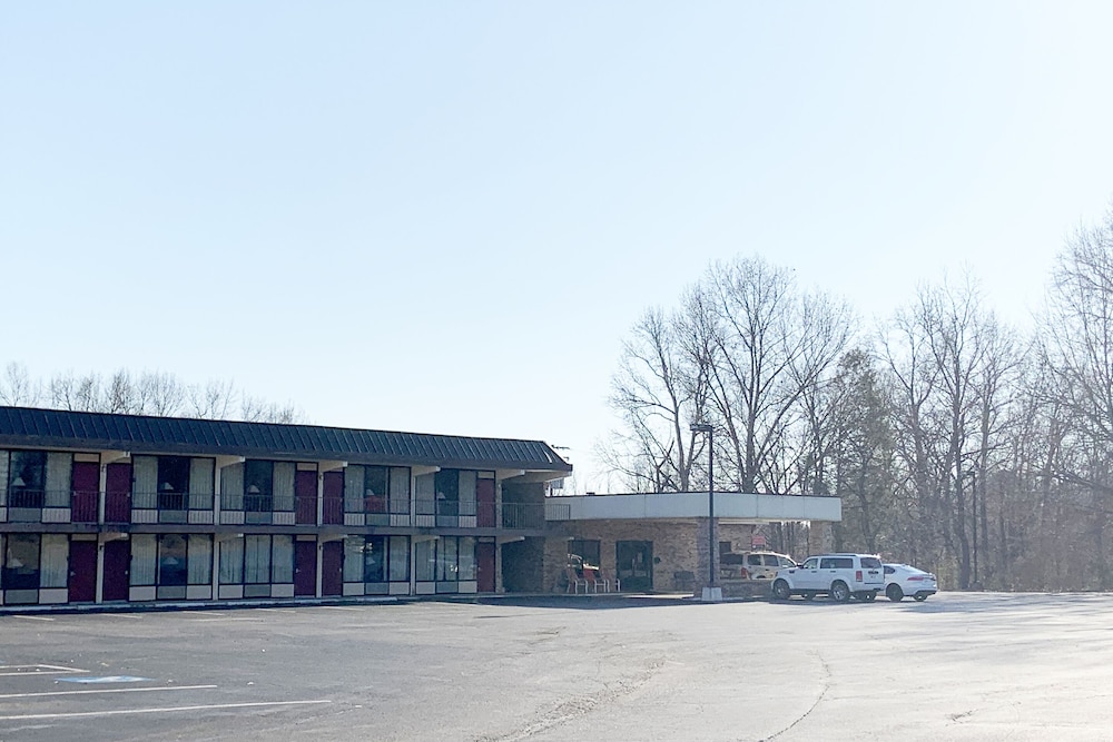 Paris Inn and Suites
