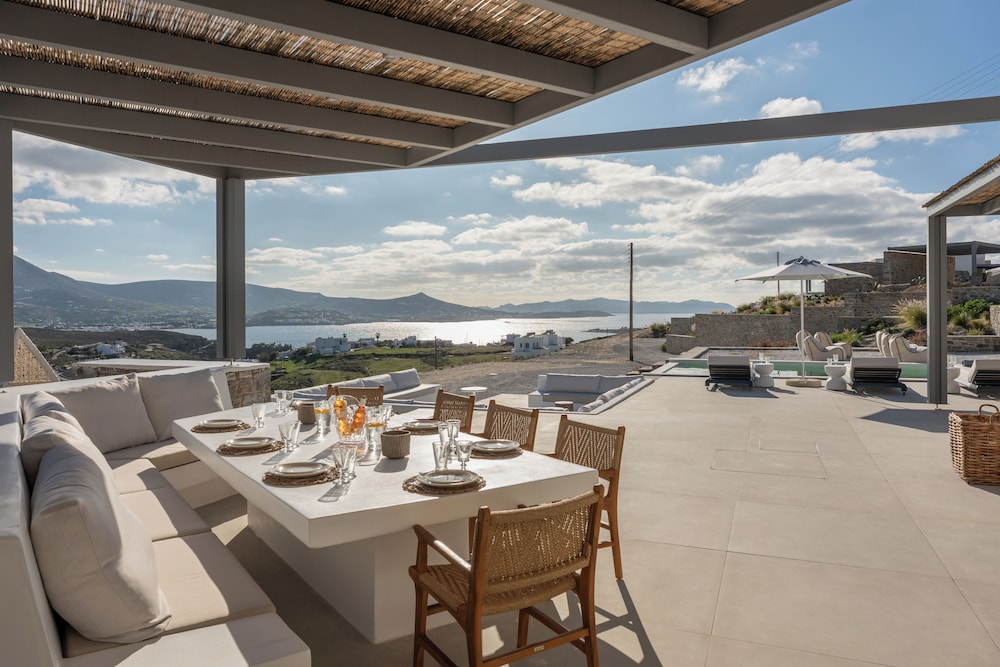 AVERA VILLAS