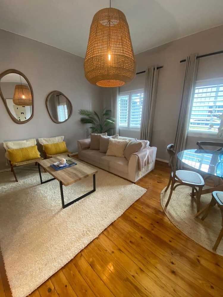 Cozy Oaks Apartment in Cape Town