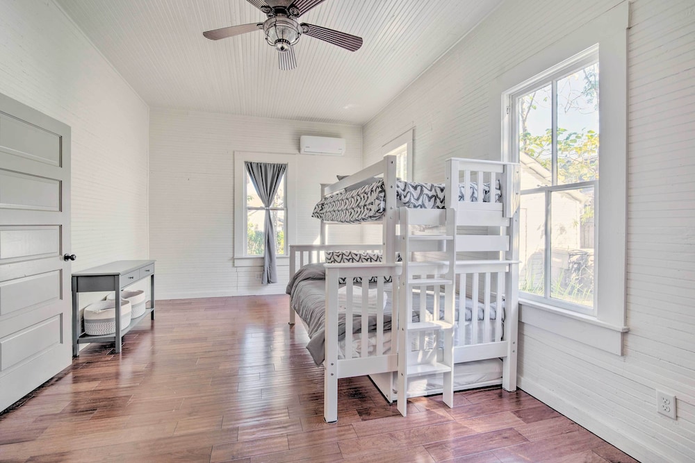 Charming 100-year-old Home < 1 Mi to Downtown view 3