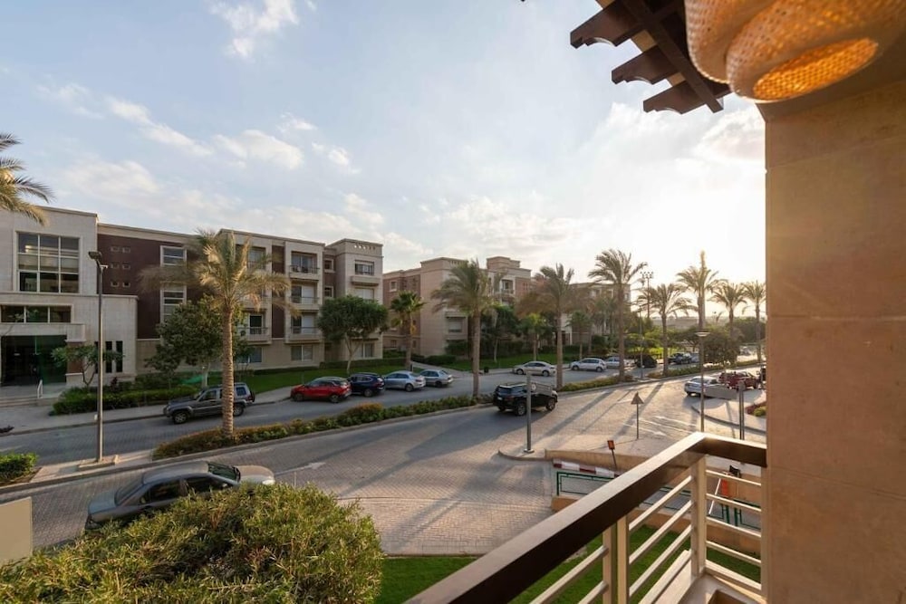 Meraviglia at New Giza