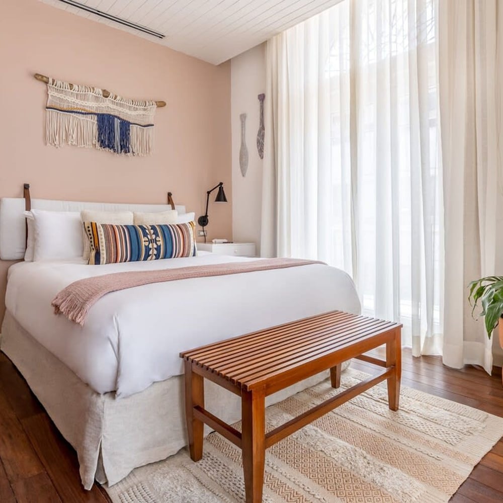 w Stunning 2BR With Balcony in Casco Viejo view 3