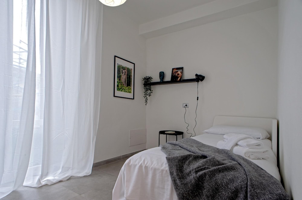Art Living Apartment photo 2