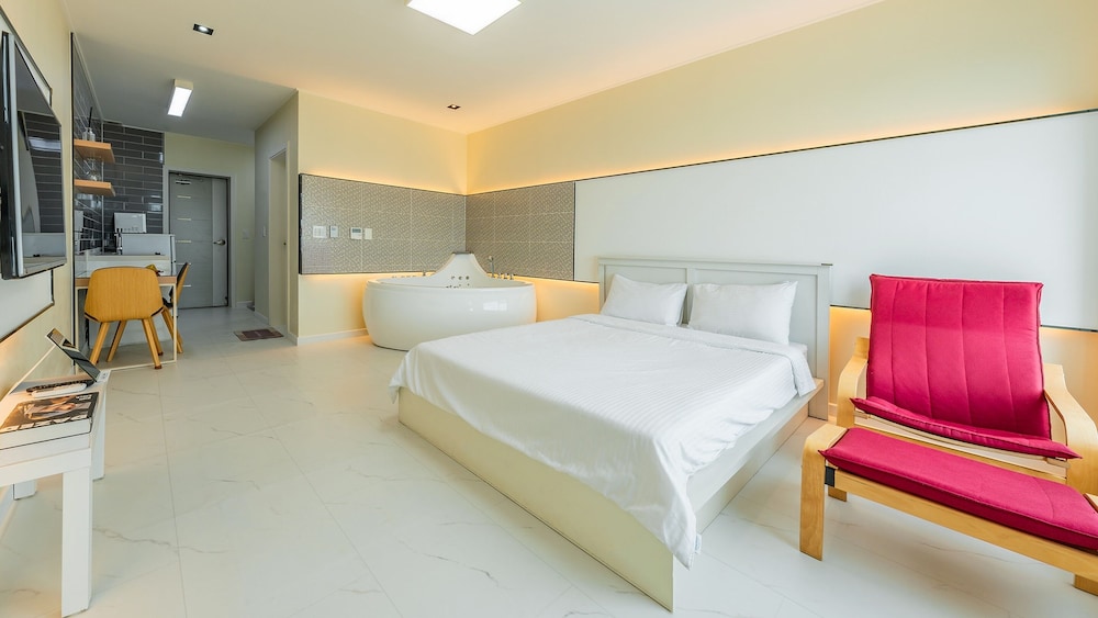 Gangreung Ninarang Spa Pension