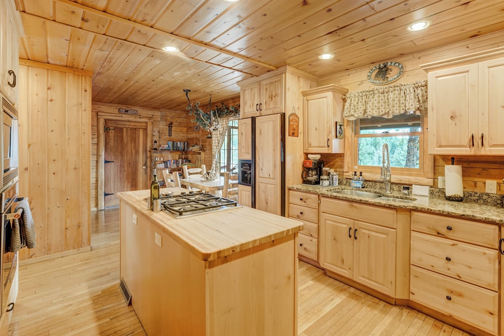 Log Lodge