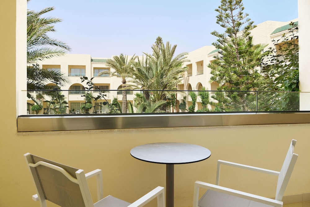 Balcony & Terrace