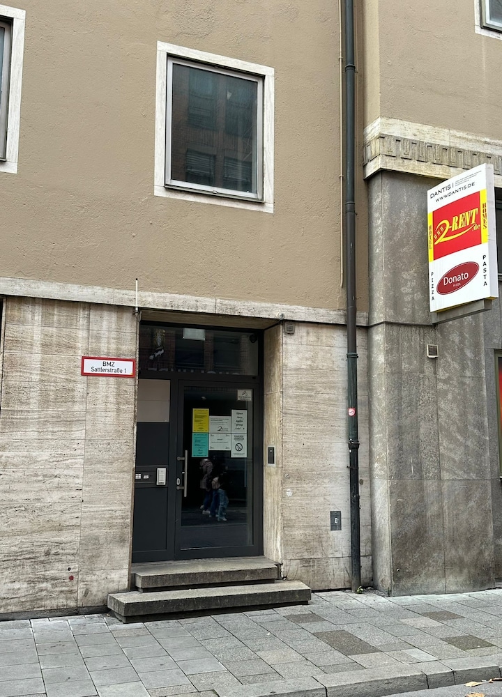 2-Rent Group Hostel Zimmer&Apartments GKP2