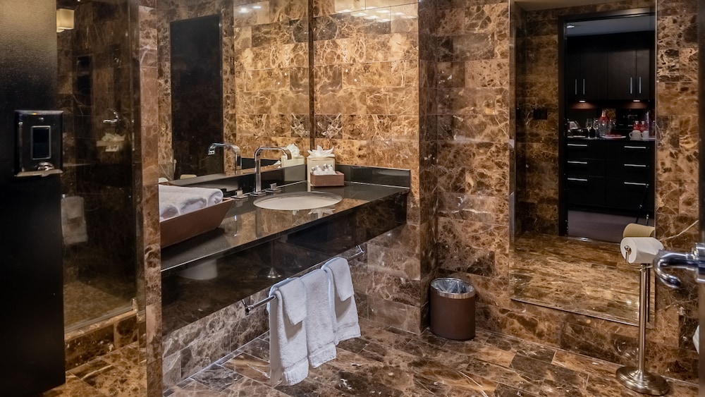 Reno Vacations - Grand Sierra Resort and Casino - Property Image 44