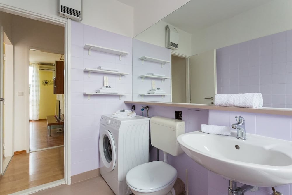 Apartment Mins